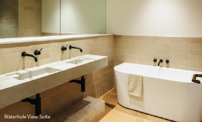 Waterhole View Suite Bathroom